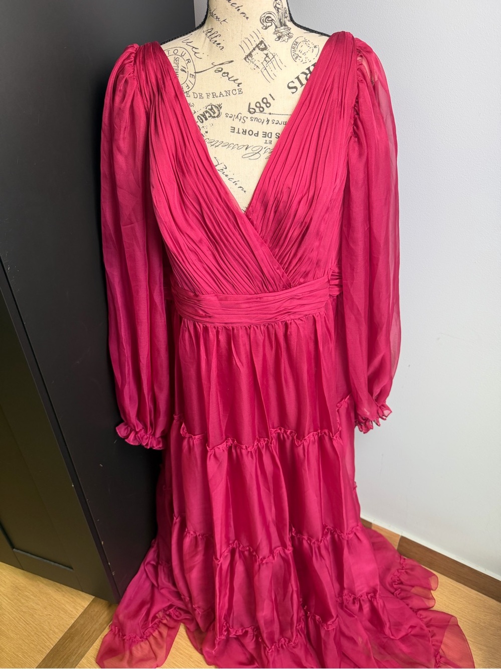 Mac Duggal Berry Ruffle Tiered Long Puff Sheer Sleeve A-Line Gown Size 16 NWT - Picture 8 of 16